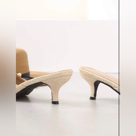 Faux Pearl Decor Kitten Heeled Mules - Picture 4 of 11